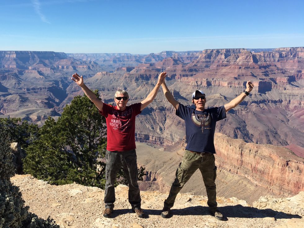 Zdjęcie na tle Grand Canyonu USA.